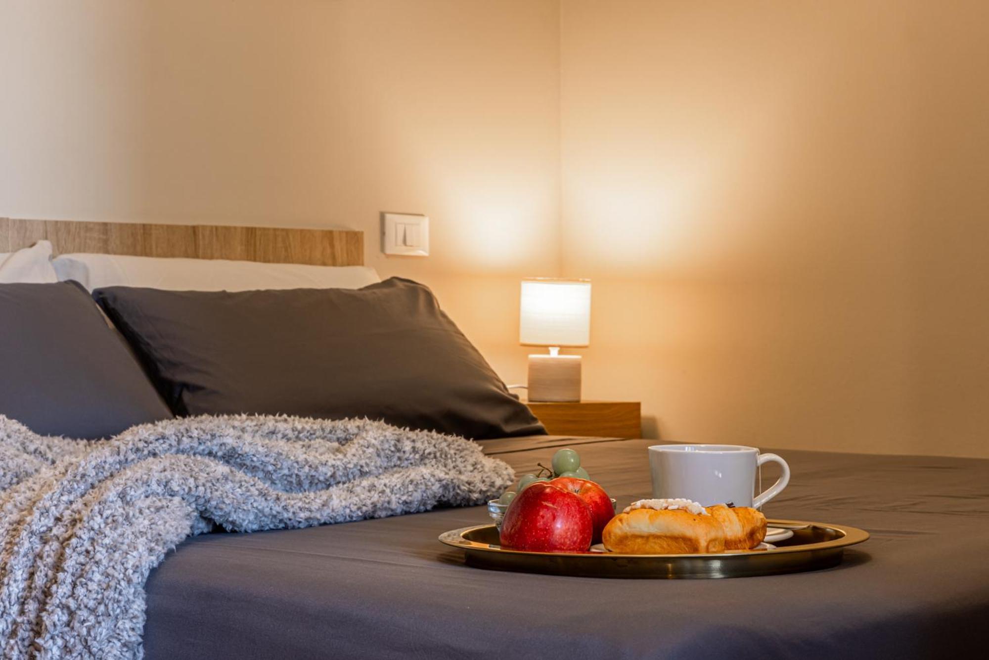 Comfort Home Rho Fiera Exterior foto